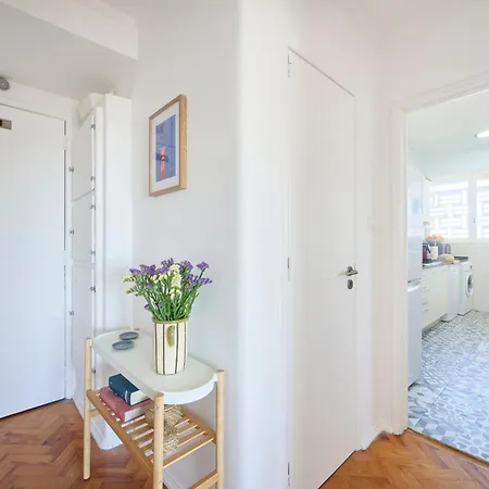 Sunny Graca, River View, By Timecooler 아파트