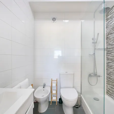 Sunny Graca, River View, By Timecooler Лісабон